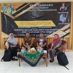 Pelaksanaan Seminar SPSS di STIE Tambara