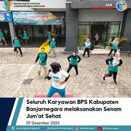 Seluruh Karyawan BPS Kabupaten Banjarnegara melaksanakan Senam Jum'at Sehat 7 Januari 2022